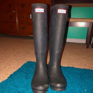 Black hunter rain boots! Some wear